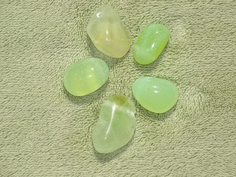 Calcit grün - Wähle aus dem aktuellen Sortiment!