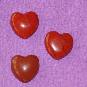 Jaspis-Herz rot (gebohrt)