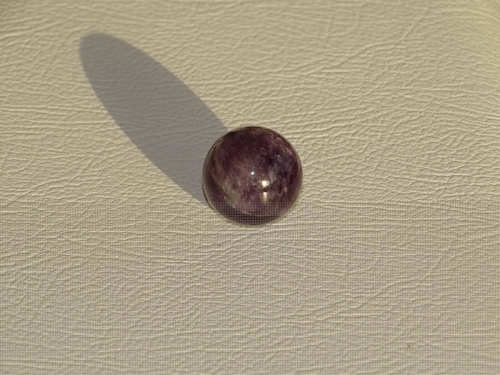 Amethyst-Kugel Ø 2 cm – Bild 2