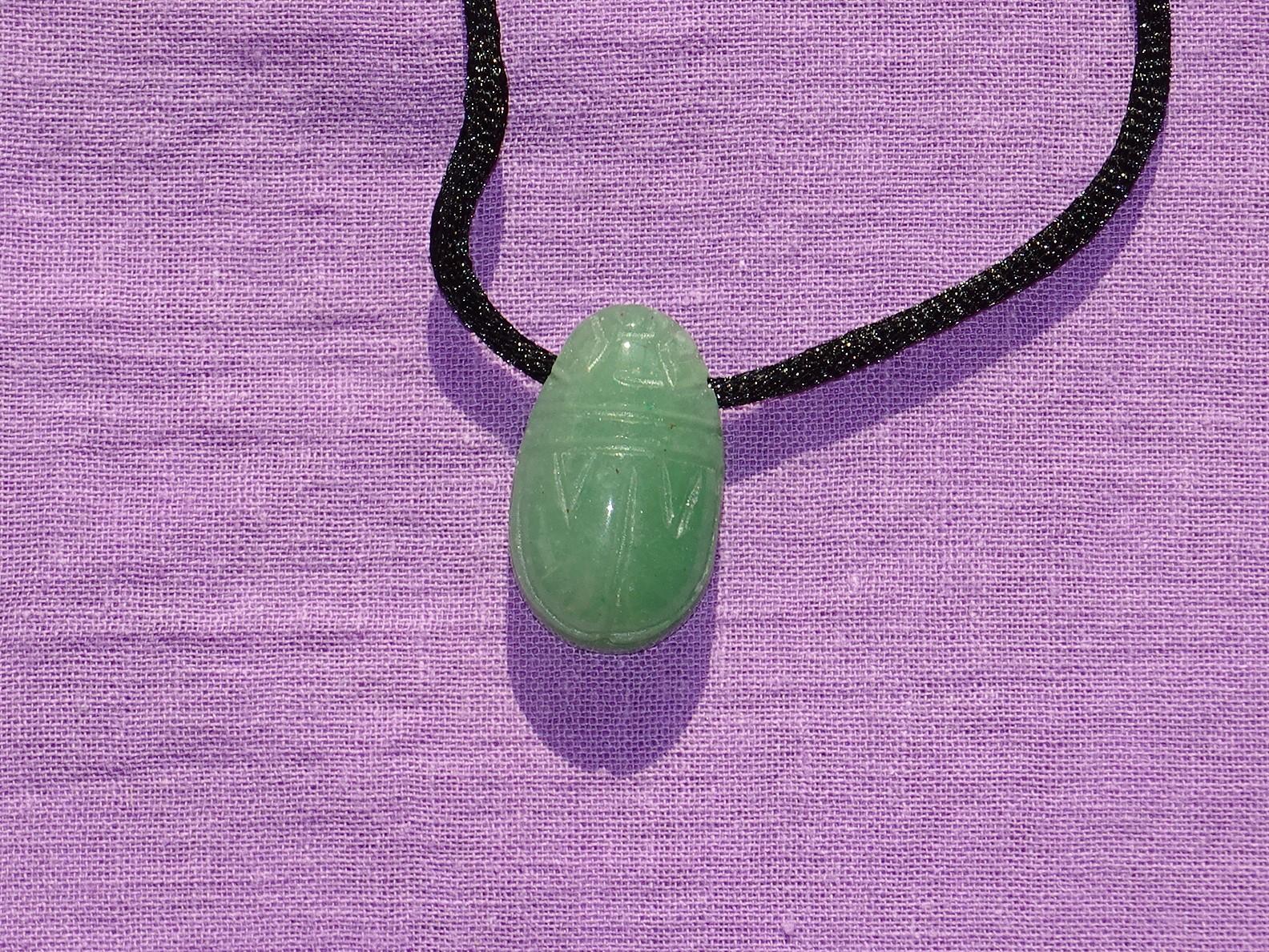 Scarabäus gebohrt mit Band – Aventurin