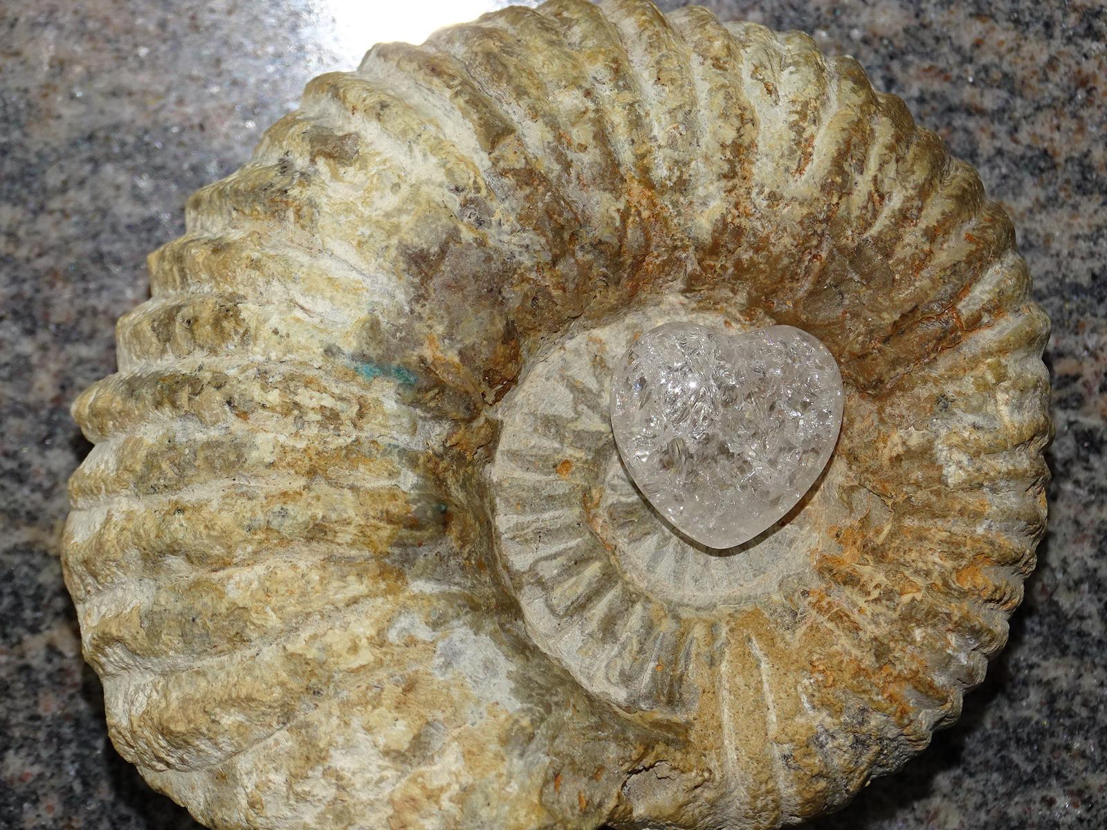 Bergkristall-Herz (gecrasht) klein – Bild 2