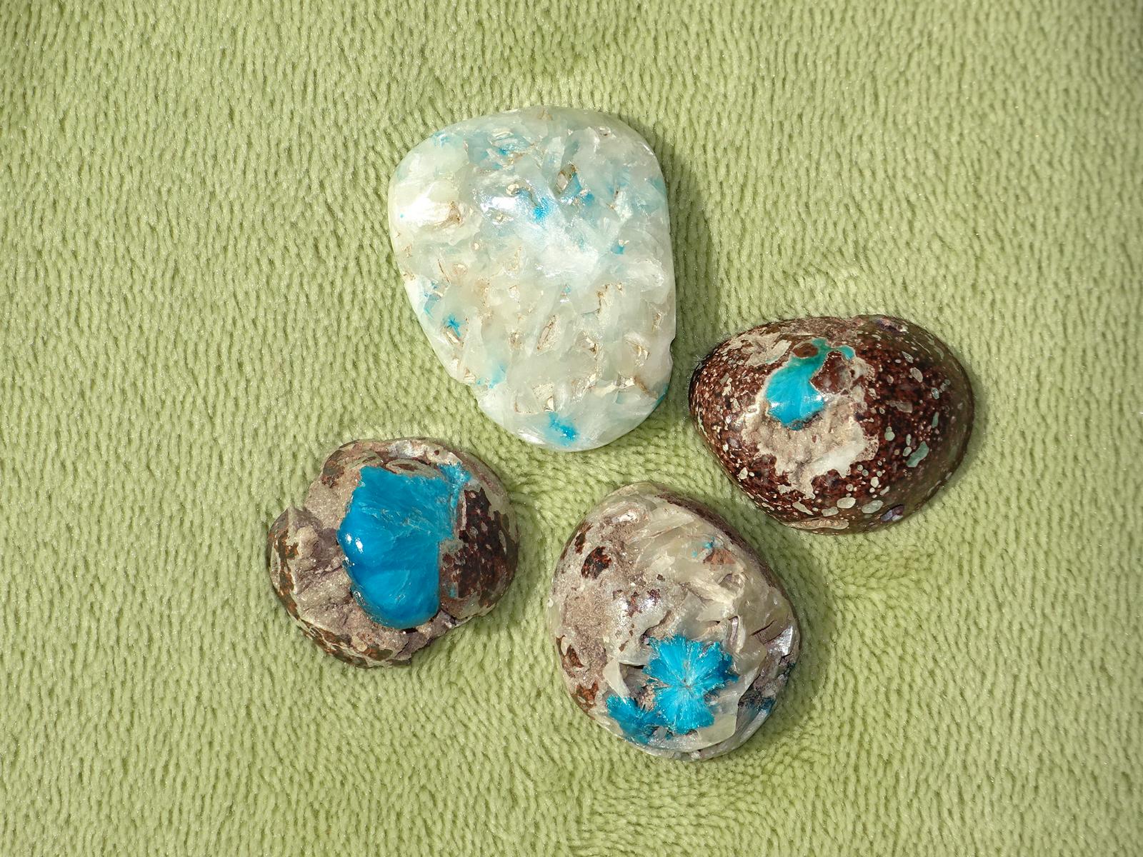 Cavansit auf Stilbit - Wähle aus dem aktuellen Sortiment!