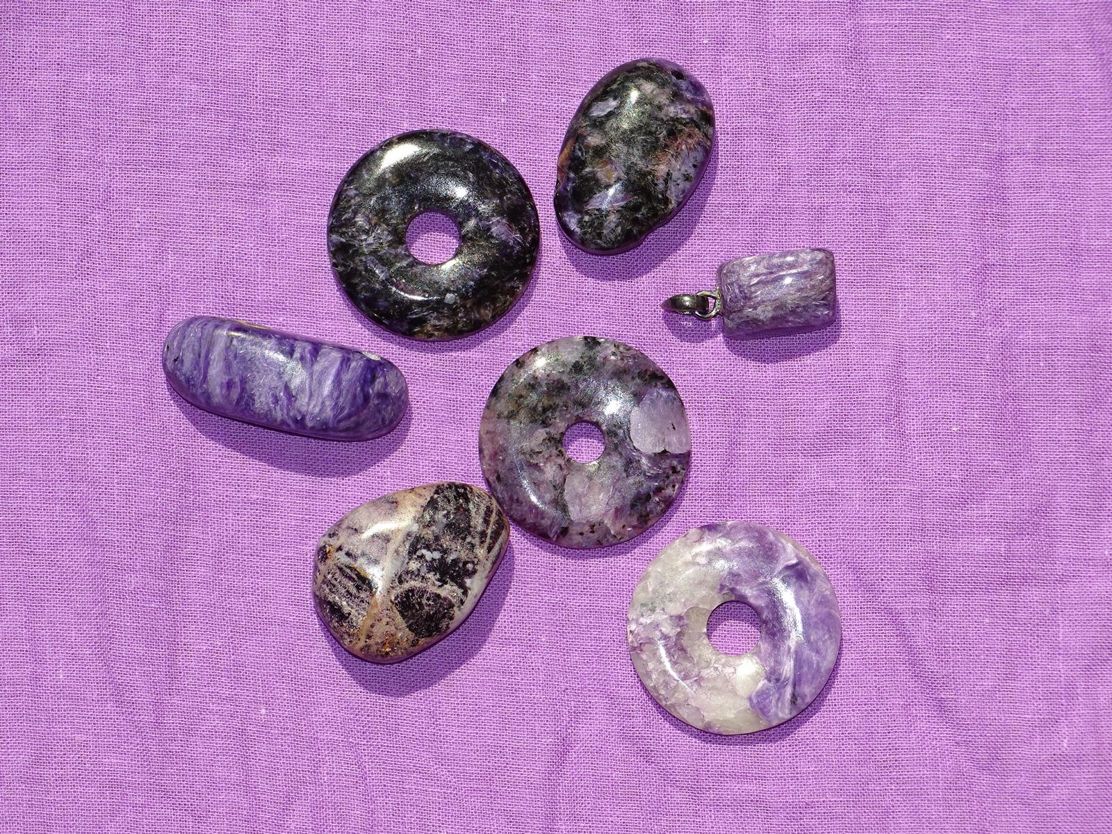 Charoit - Wähle aus dem aktuellen Sortiment!