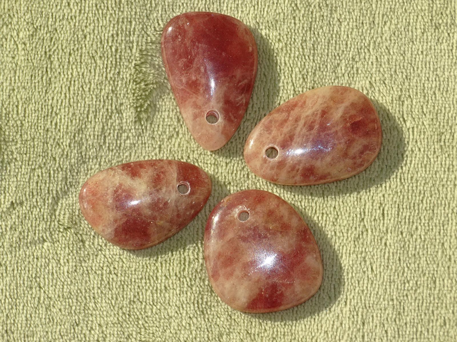 Erdbeerquarz - Wähle aus dem aktuellen Sortiment!