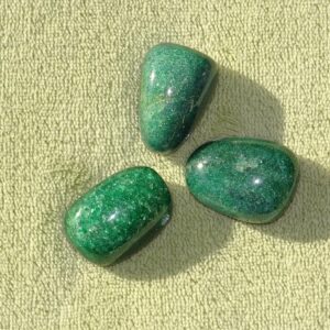 Fuchsit - Wähle aus dem aktuellen Sortiment!