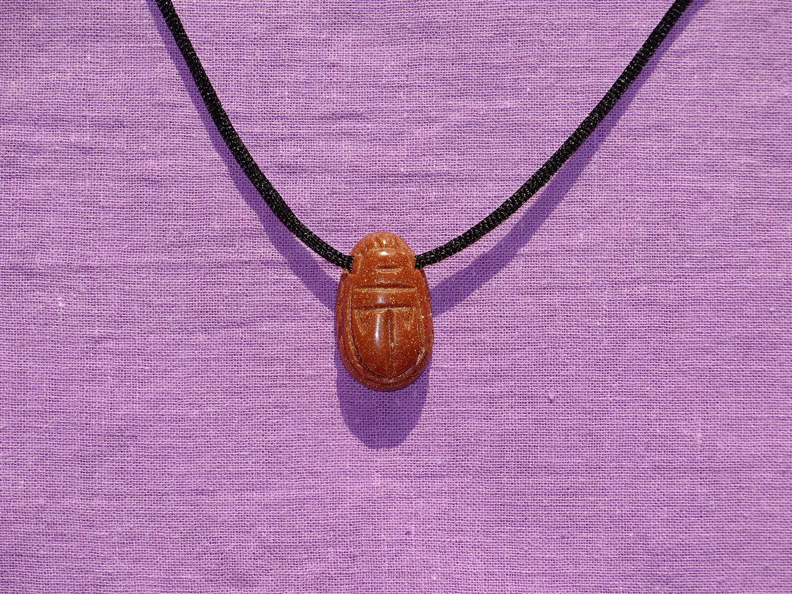 Scarabäus gebohrt mit Band – Goldfluss