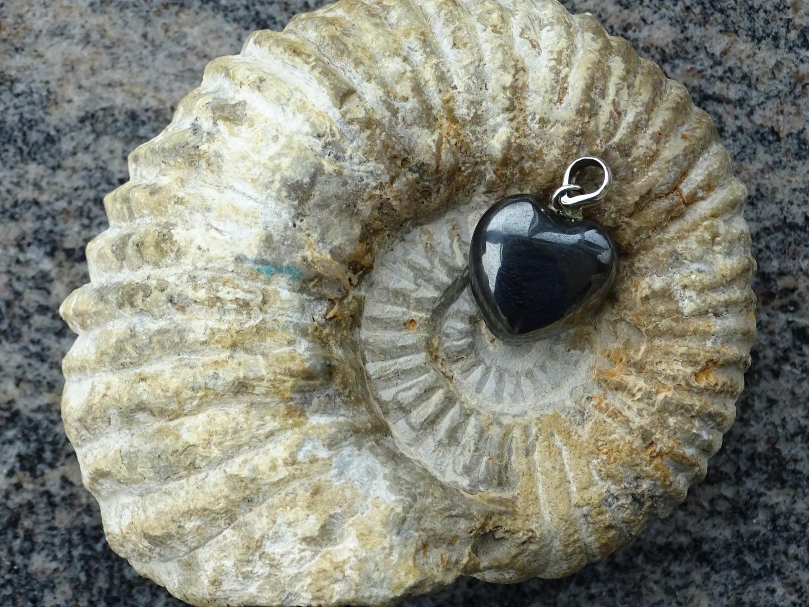 Herz-Anhänger Hämatit (Blutstein) – Bild 2