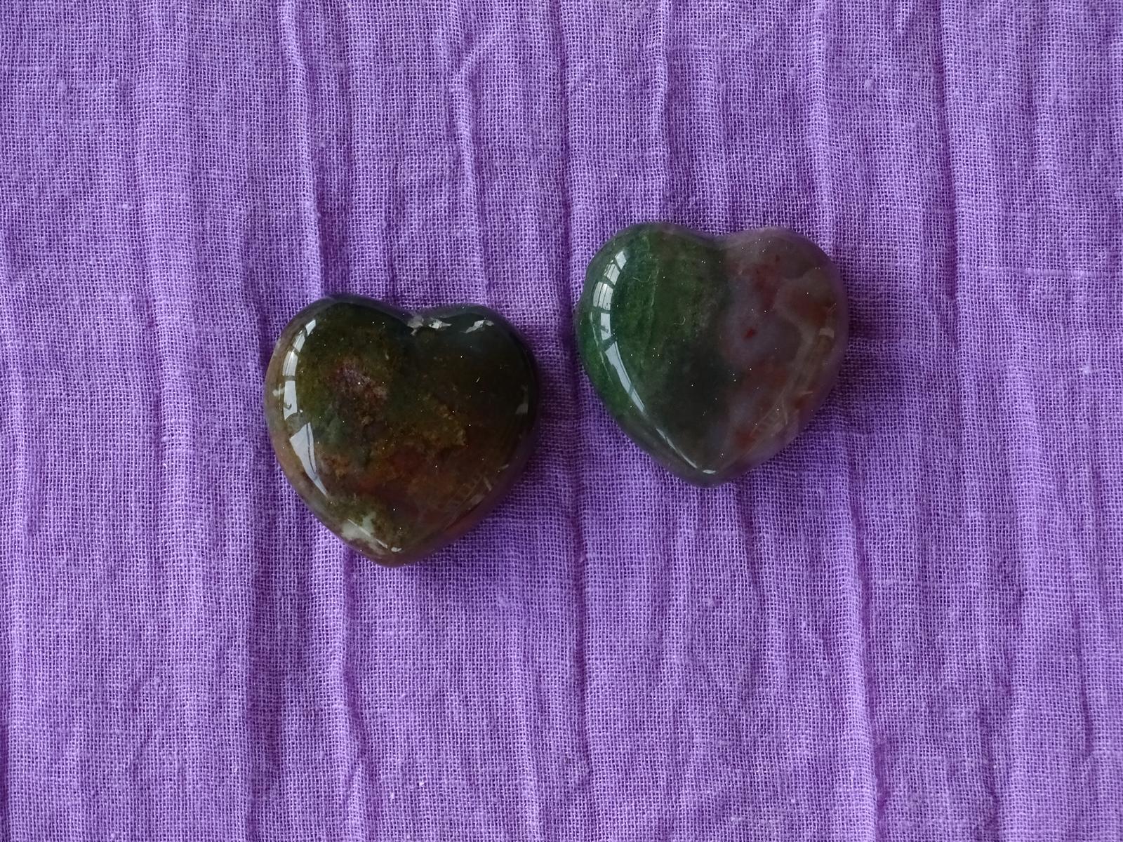 Heliotrop-Herz (gebohrt)