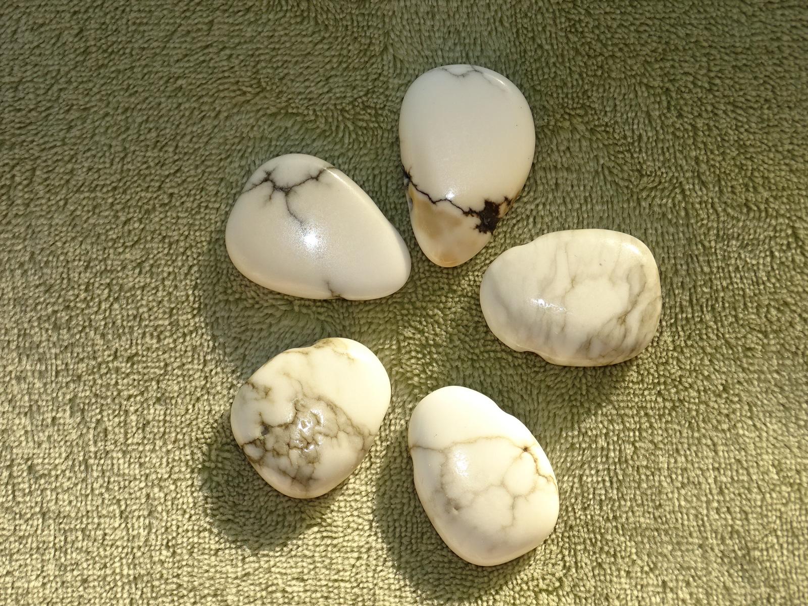 Howlith - Wähle aus dem aktuellen Sortiment!