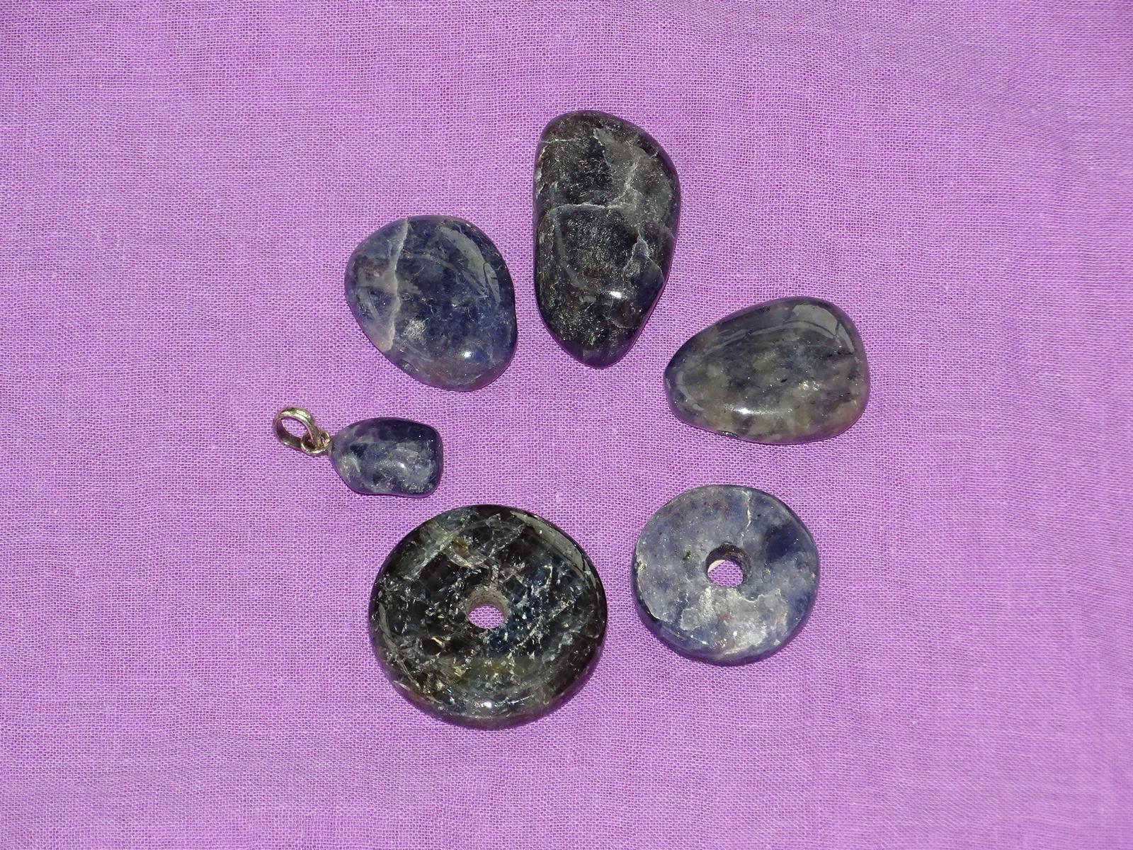 Iolith - Wähle aus dem aktuellen Sortiment!