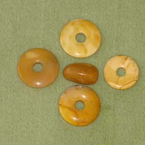 Jaspis gelb (braun) - Wähle aus dem aktuellen Sortiment!