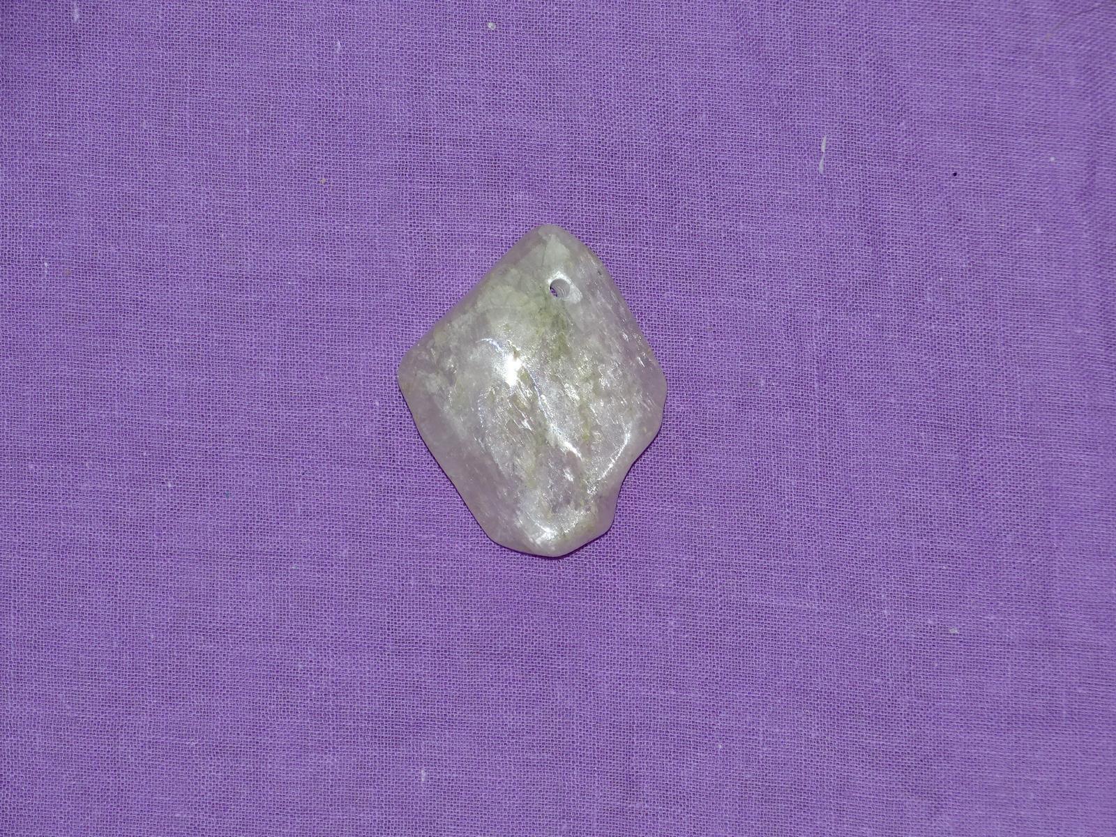 Kunzit gebohrt Nr. 3 – Bild 2