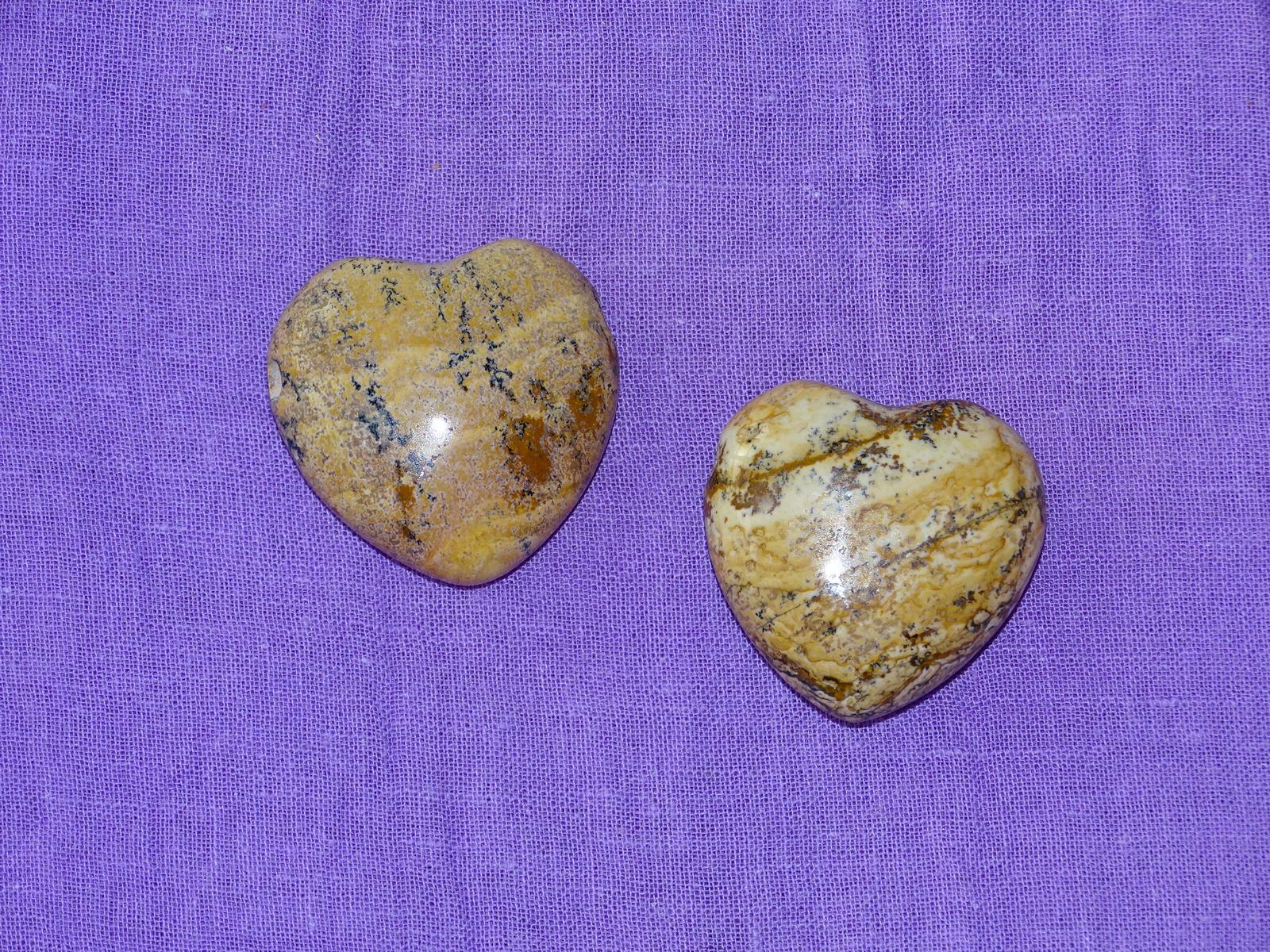 Landschaftsjaspis-Herz (gebohrt)