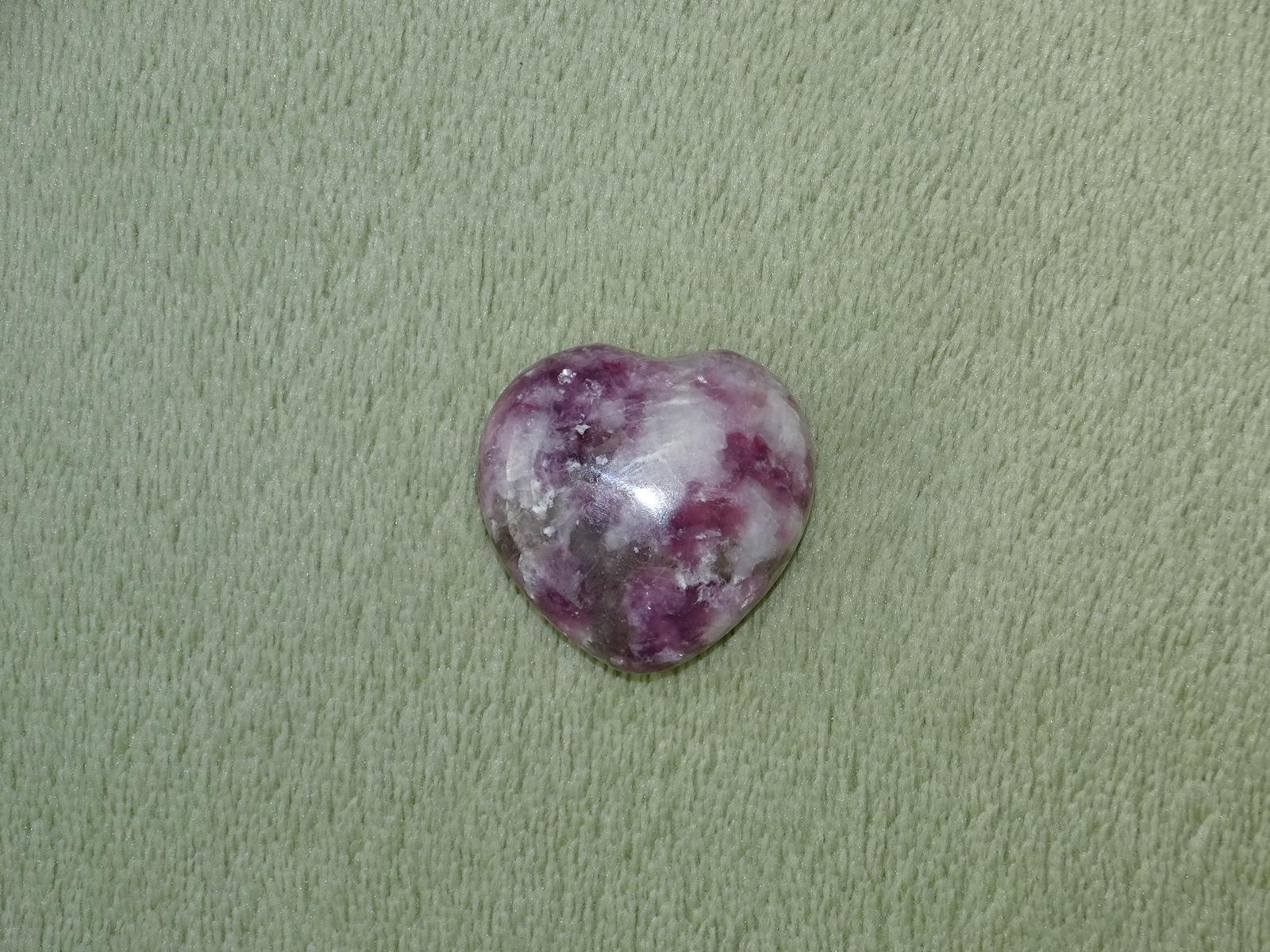 Lepidolith-Herz (ungebohrt)