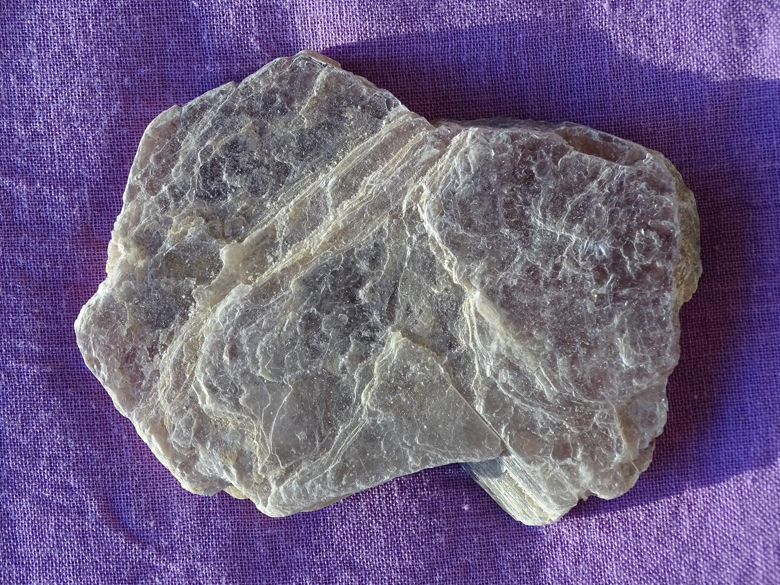 Lepidolith Rohstein Nr. 3