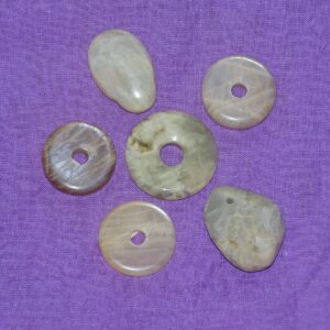 Mondstein - Wähle aus dem aktuellen Sortiment!