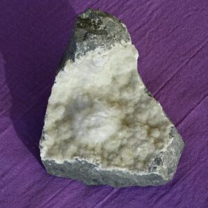 Okenit-Rohstein Nr. 1