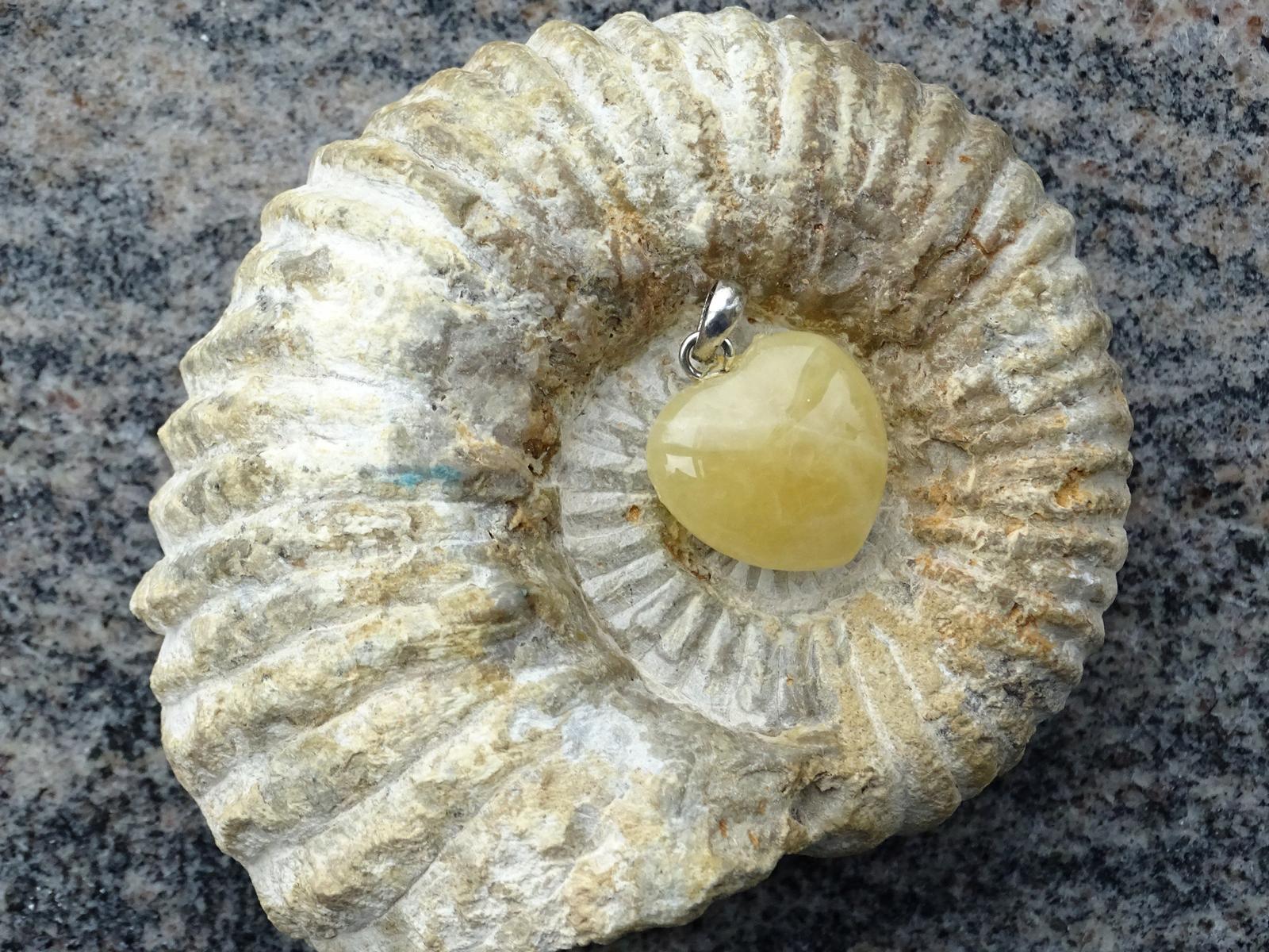 Herz-Anhänger Orangencalcit – Bild 3