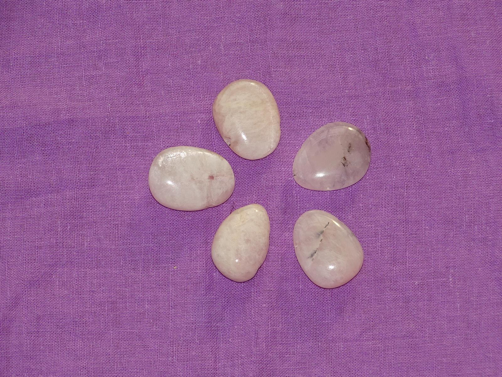 Petalit - Wähle aus dem aktuellen Sortiment!