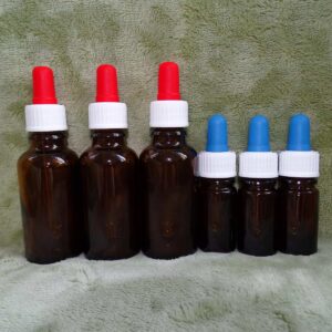 3 Stück Pipettenflaschen à 30 ml und 3 Stück à 5 ml
