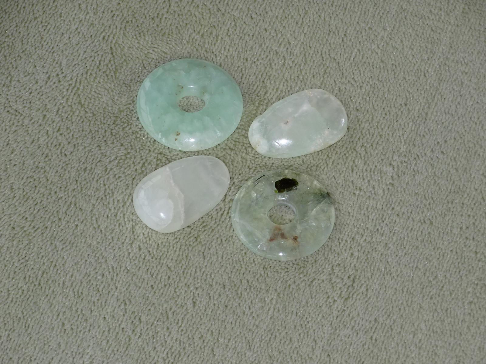 Prehnit - Wähle aus dem aktuellen Sortiment!