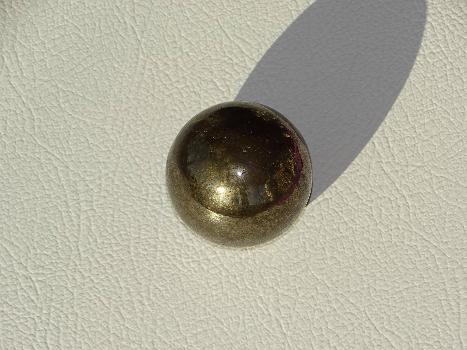 Pyrit-Kugel Ø 4 cm – Bild 2