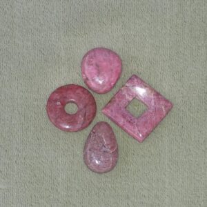 Rhodonit - Wähle aus dem aktuellen Sortiment!