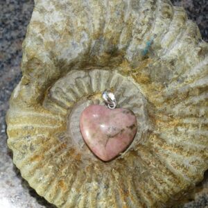 Herz-Anhänger Rhodonit