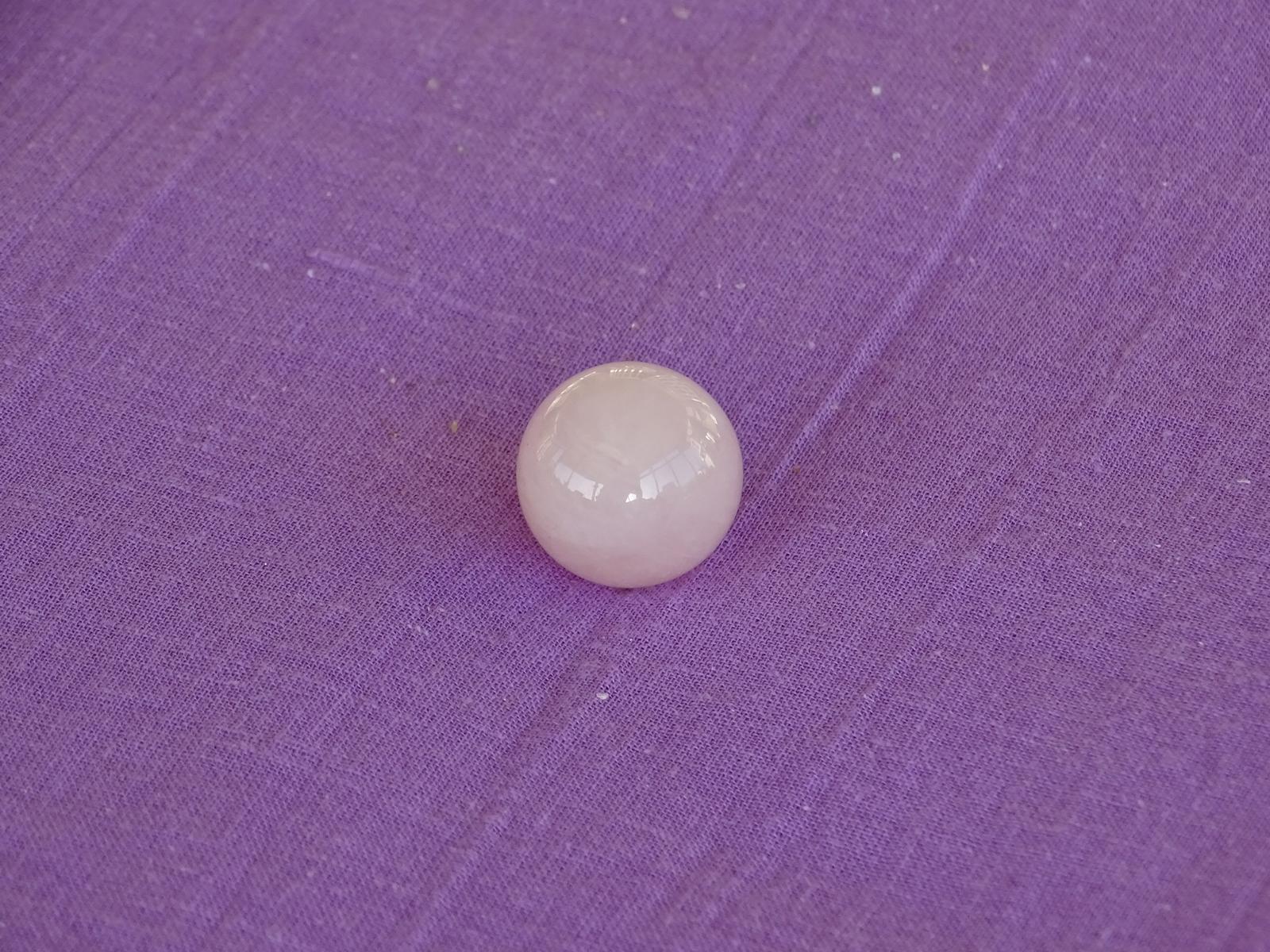 Rosenquarz-Kugel Ø 2 cm – Bild 2
