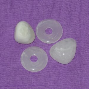 Schneequarz - Wähle aus dem aktuellen Sortiment!