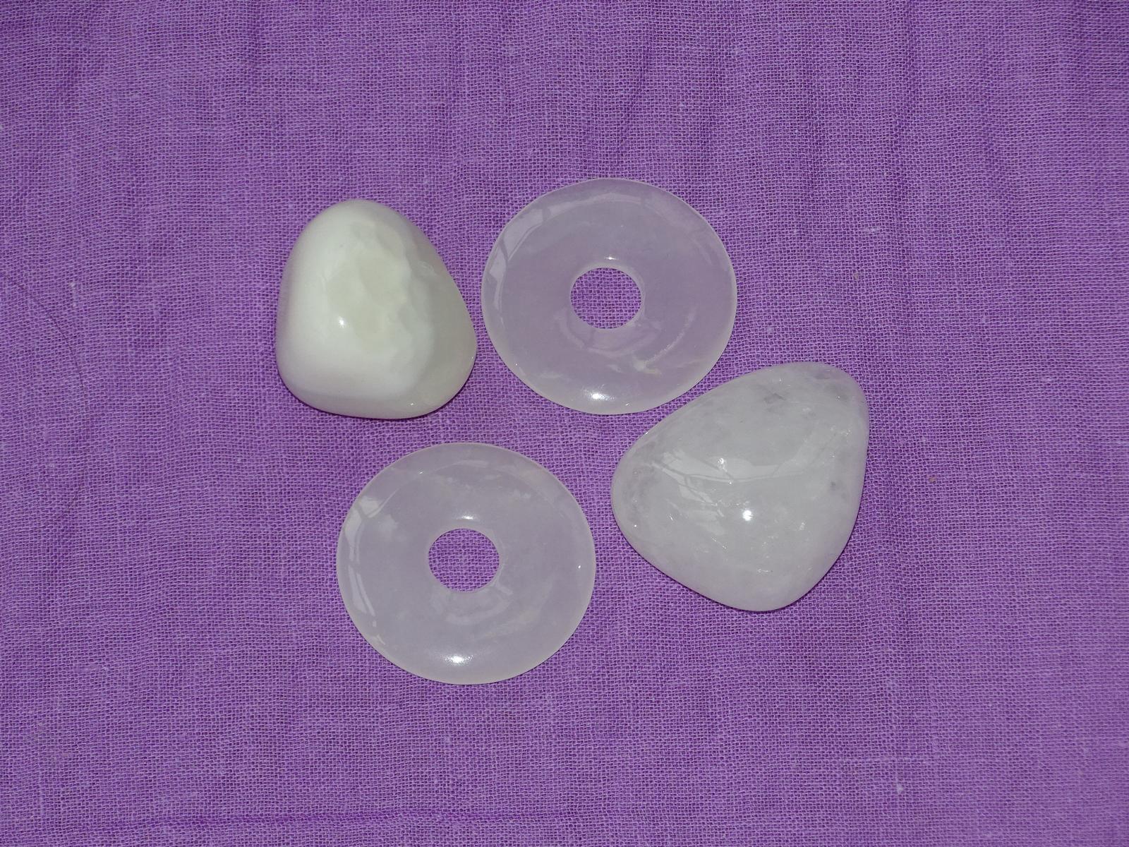 Schneequarz - Wähle aus dem aktuellen Sortiment!