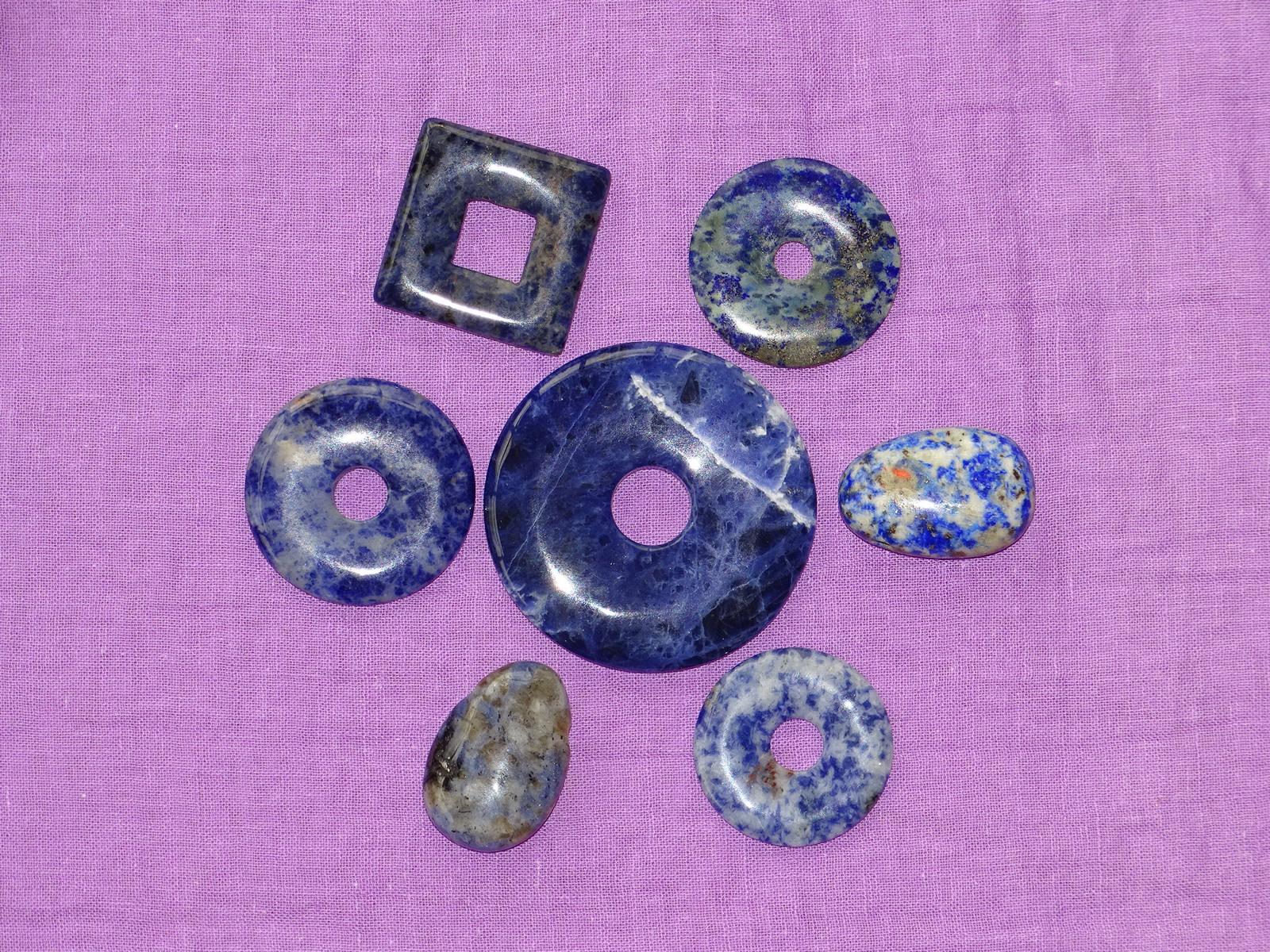 Sodalith - Wähle aus dem aktuellen Sortiment!