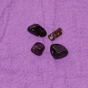 Sugilith - Wähle aus dem aktuellen Sortiment!