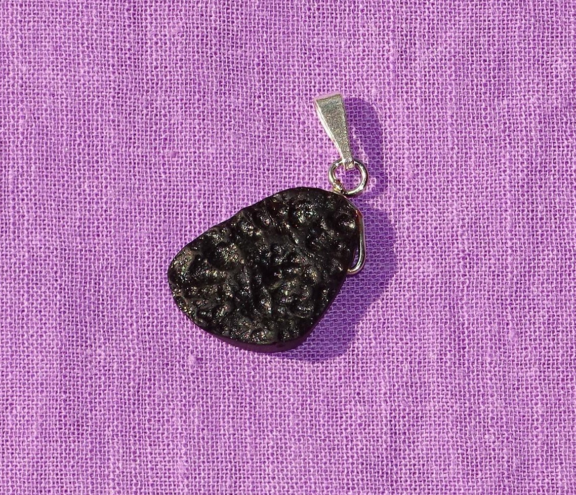 Tektit-Anhänger Nr. 2