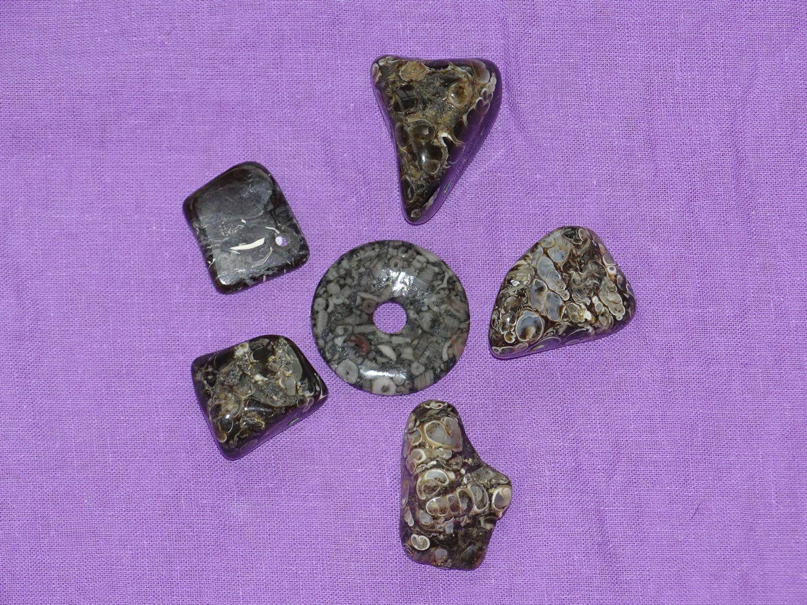 Turitella-Jaspis - Wähle aus dem aktuellen Sortiment!