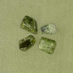 Vesuvian - Wähle aus dem aktuellen Sortiment!