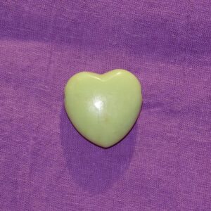 Zitronen-Chrysopras-Herz (gebohrt)