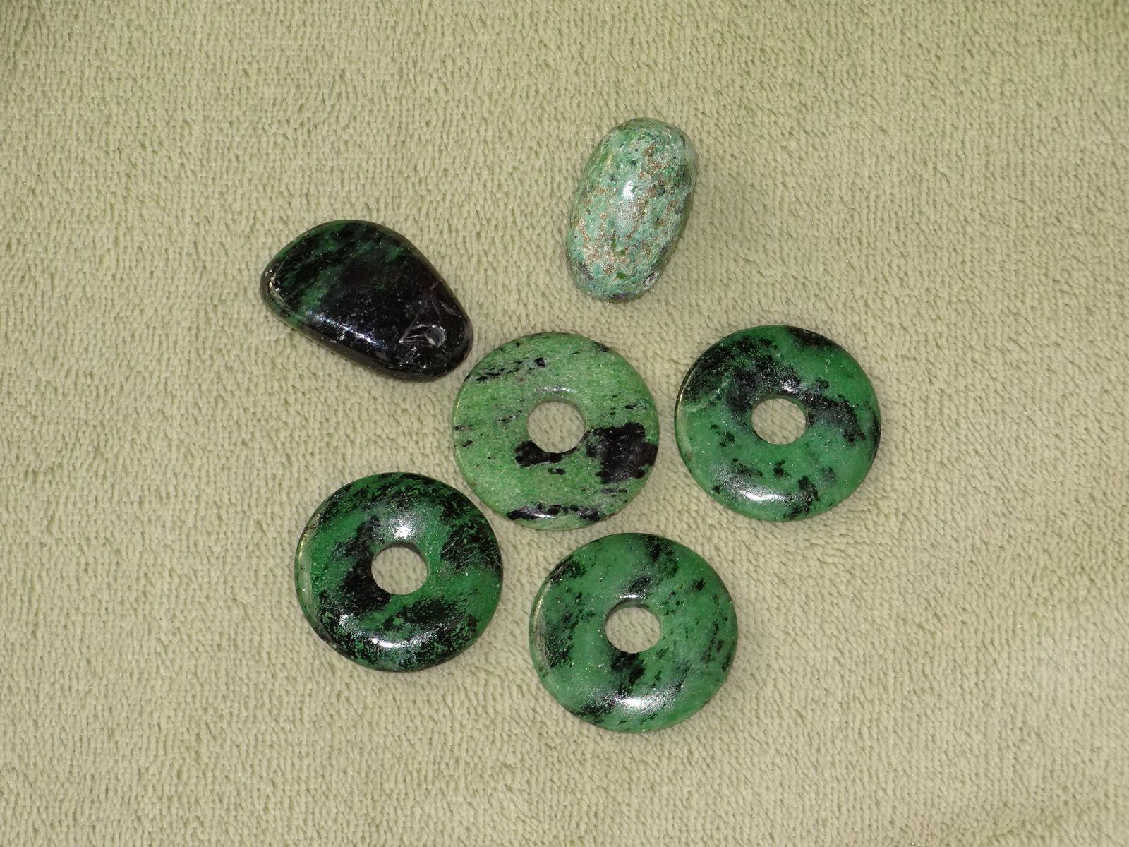 Zoisit - Wähle aus dem aktuellen Sortiment!