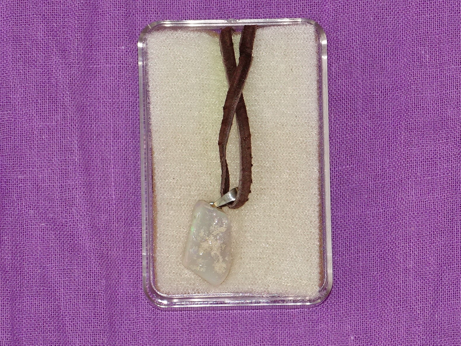 Edelopal-Anhänger Nr. 3