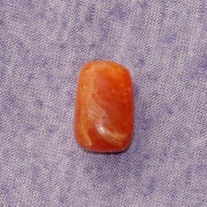 Alabaster (Gips) Trommelstein gebohrt Nr. 3