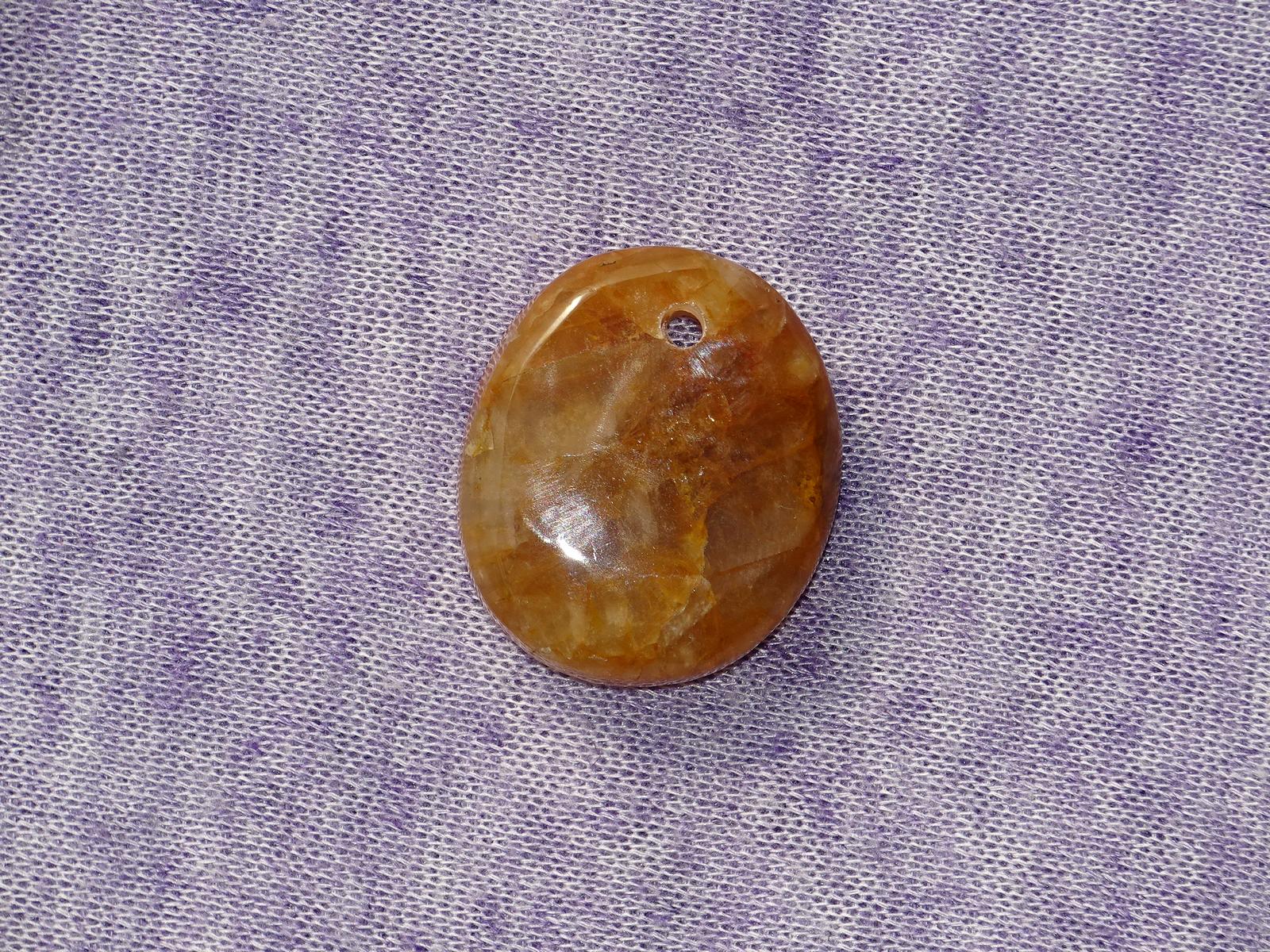 Hämatitquarz gebohrt Nr. 1