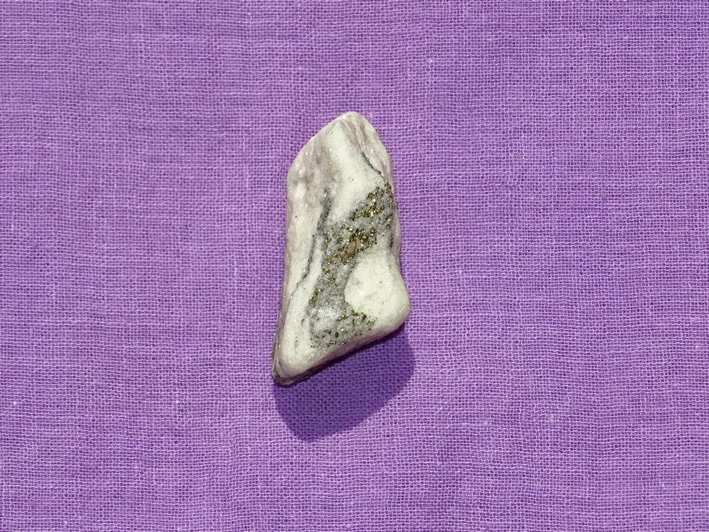 Zuckerdolomit gebohrt Nr. 4