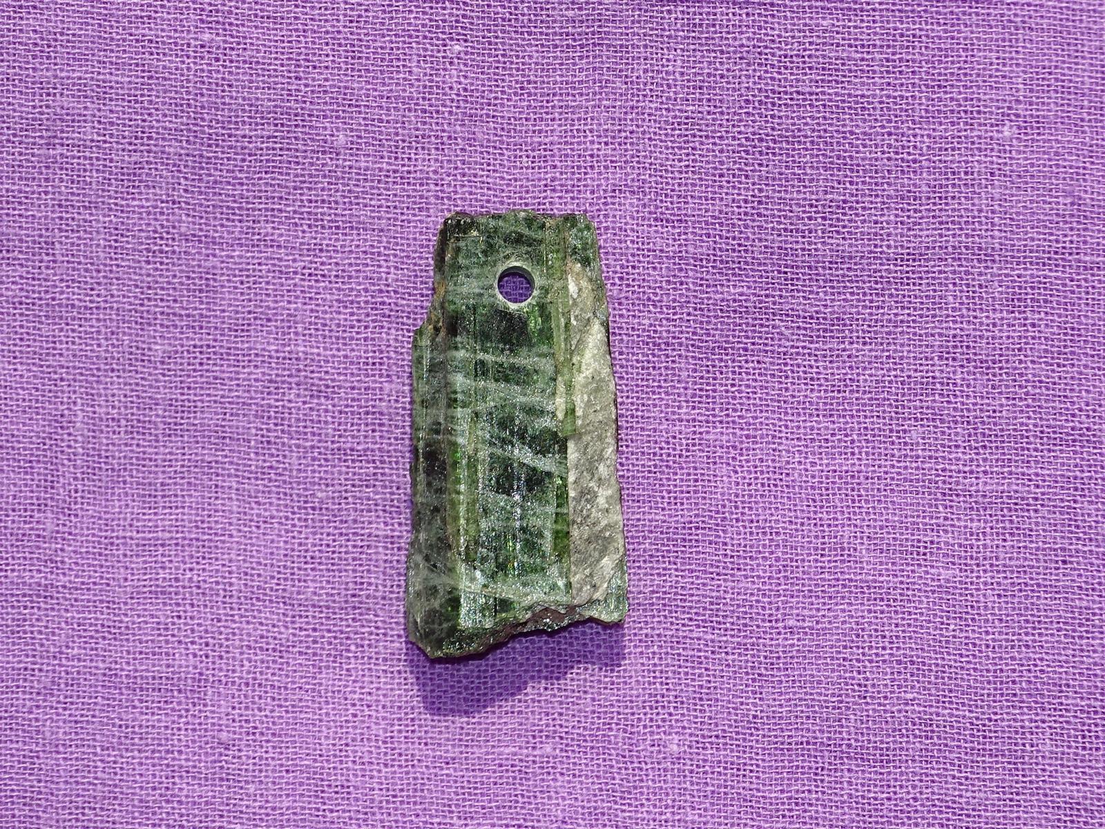 Aktinolith gebohrt Nr. 3