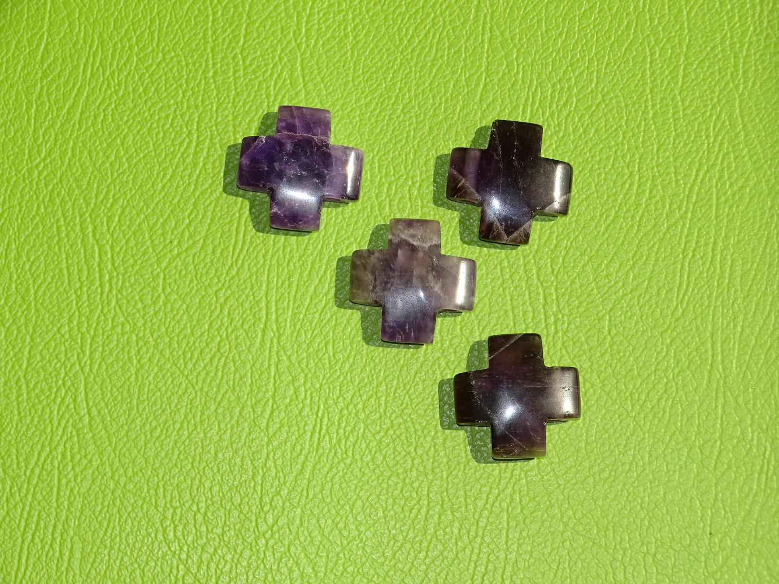 Amethyst-Kreuz (gleichschenkelig) – Bild 2