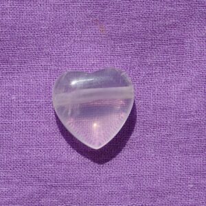 Bergkristall-Herz gebohrt klein