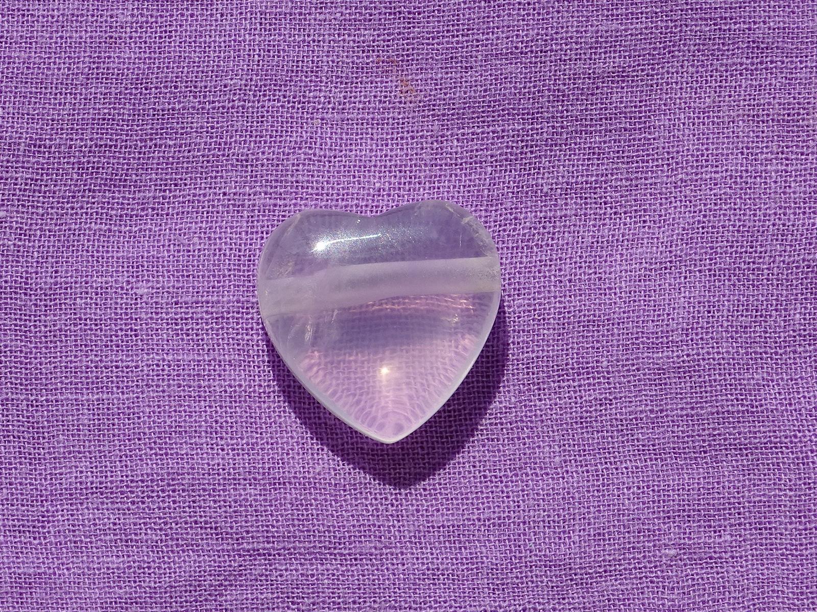 Bergkristall-Herz gebohrt klein