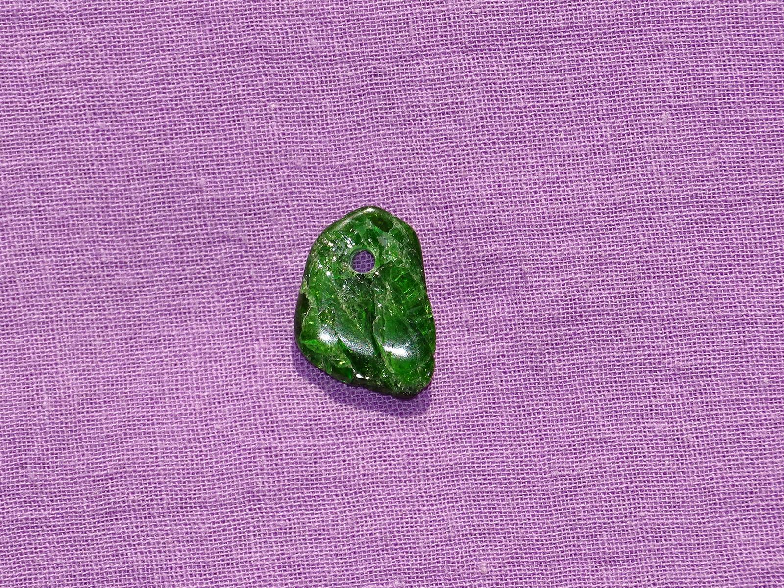 Chromdiopsid gebohrt Nr. 4