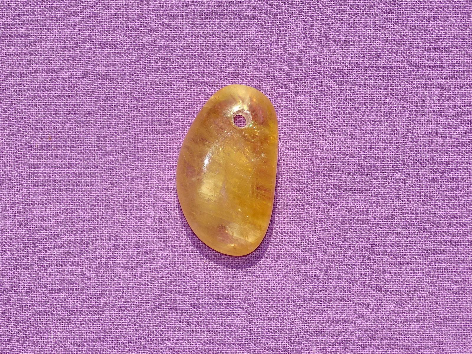 Citrinocalcit gebohrt Nr. 3