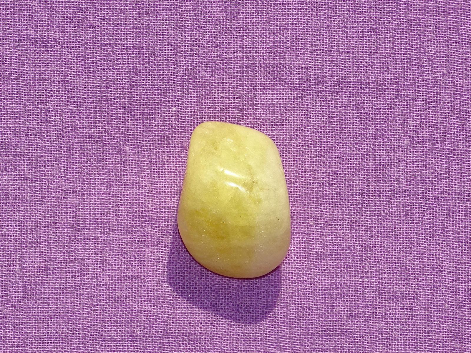 Danburit gebohrt Nr. 3