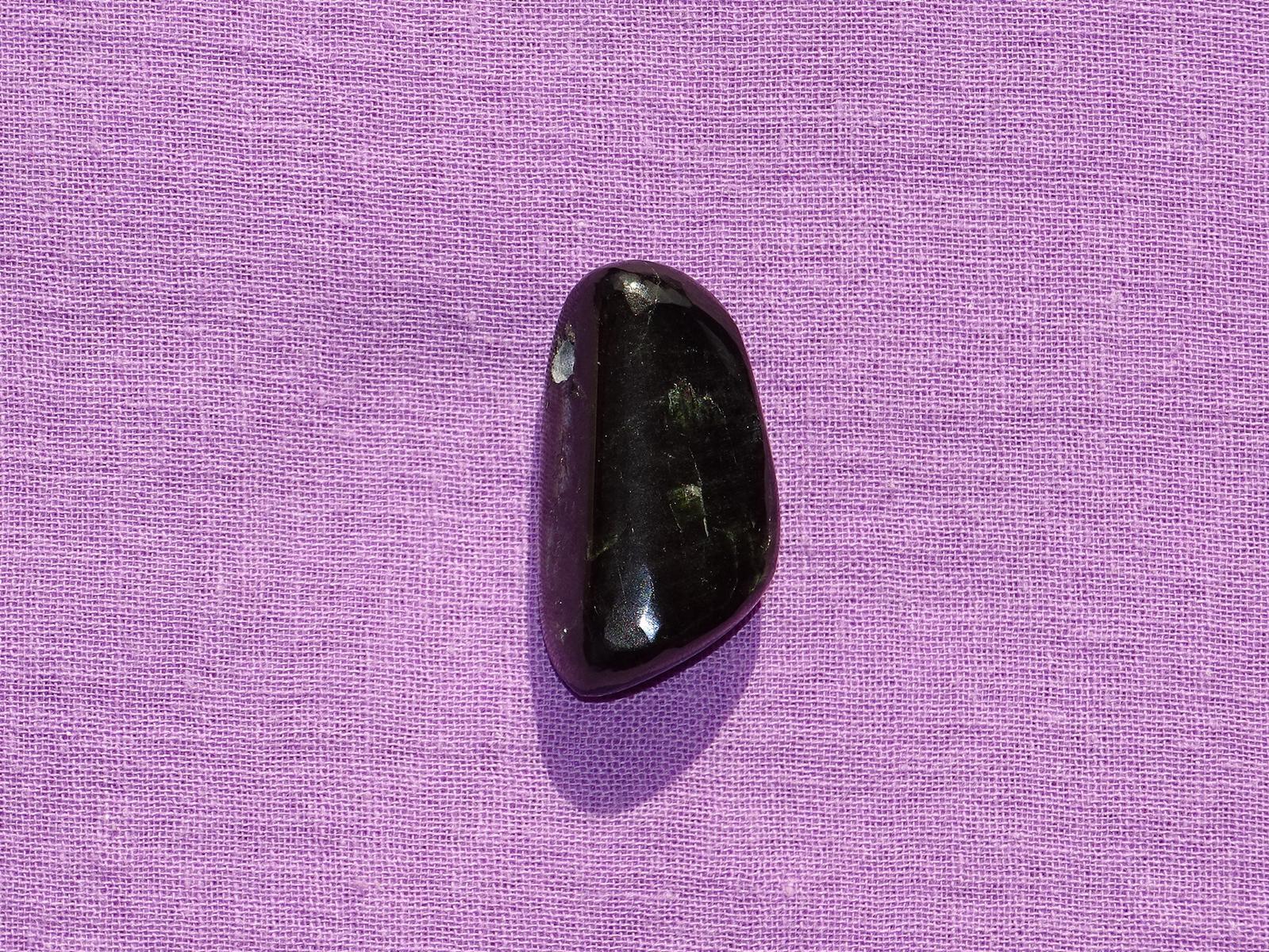 Diopsid gebohrt Nr. 6